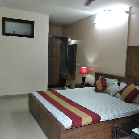 Hotel Palace Amritsar Esterno foto