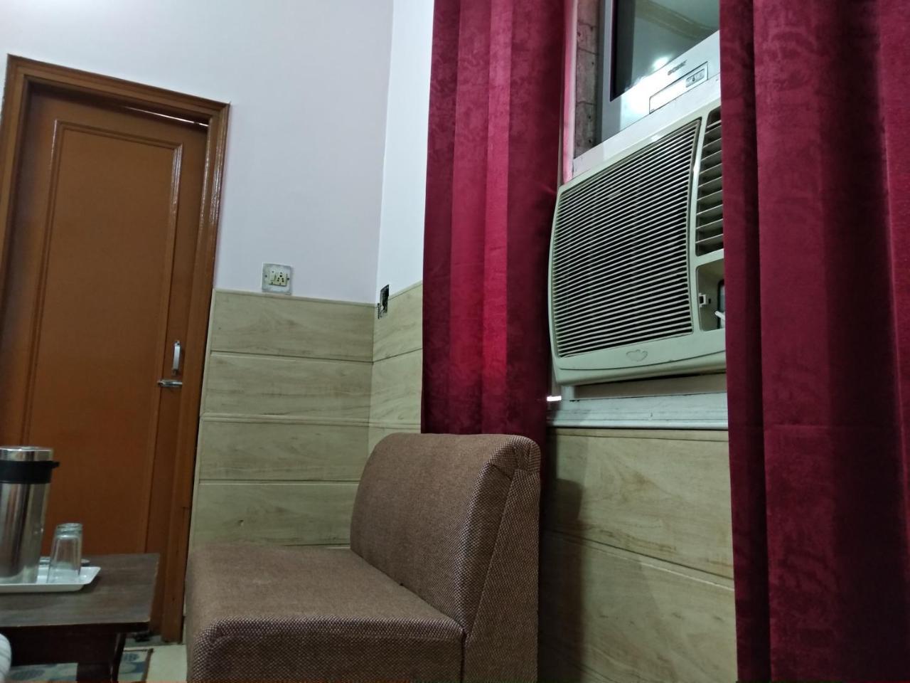 Hotel Palace Amritsar Esterno foto