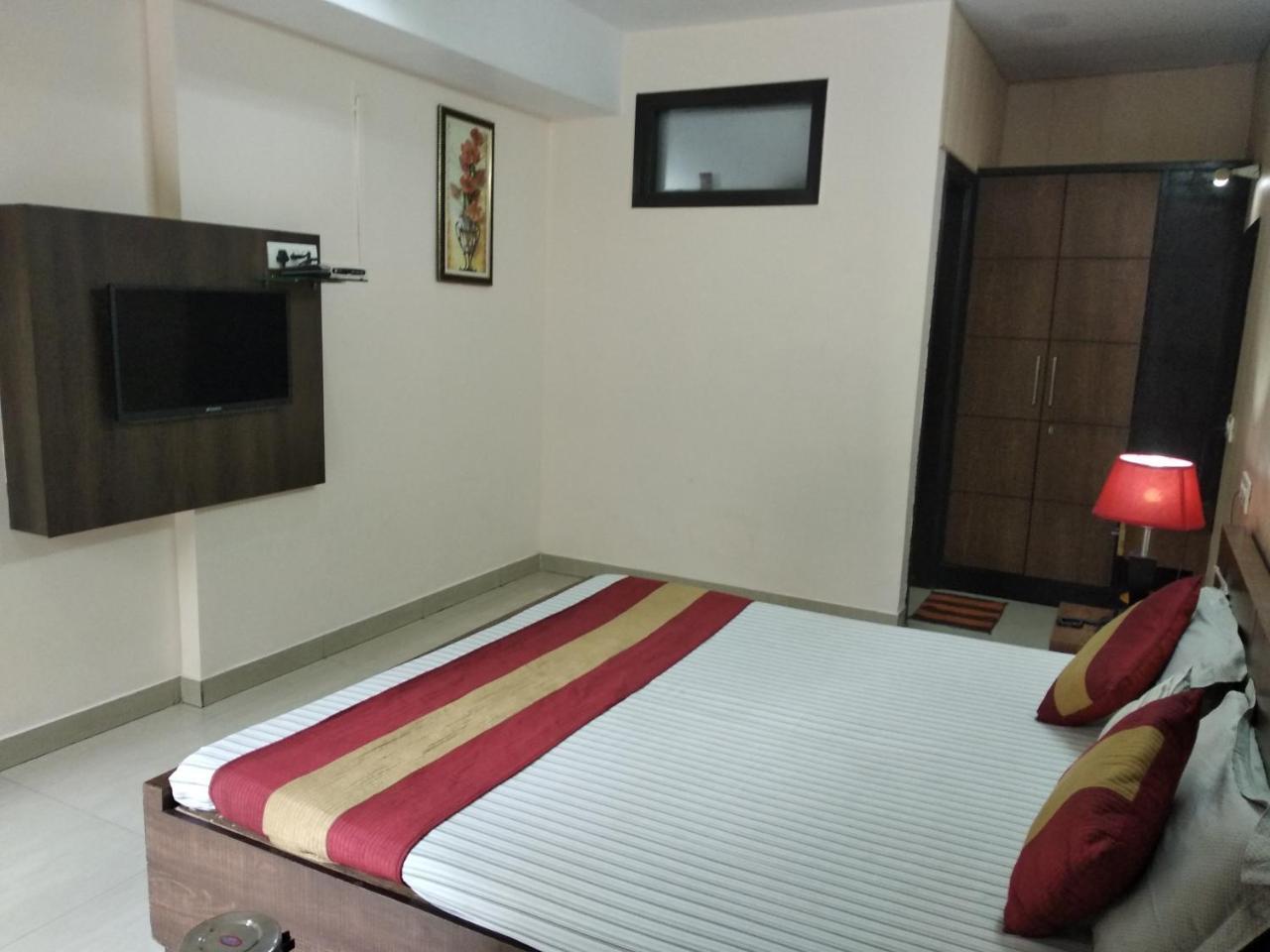 Hotel Palace Amritsar Esterno foto