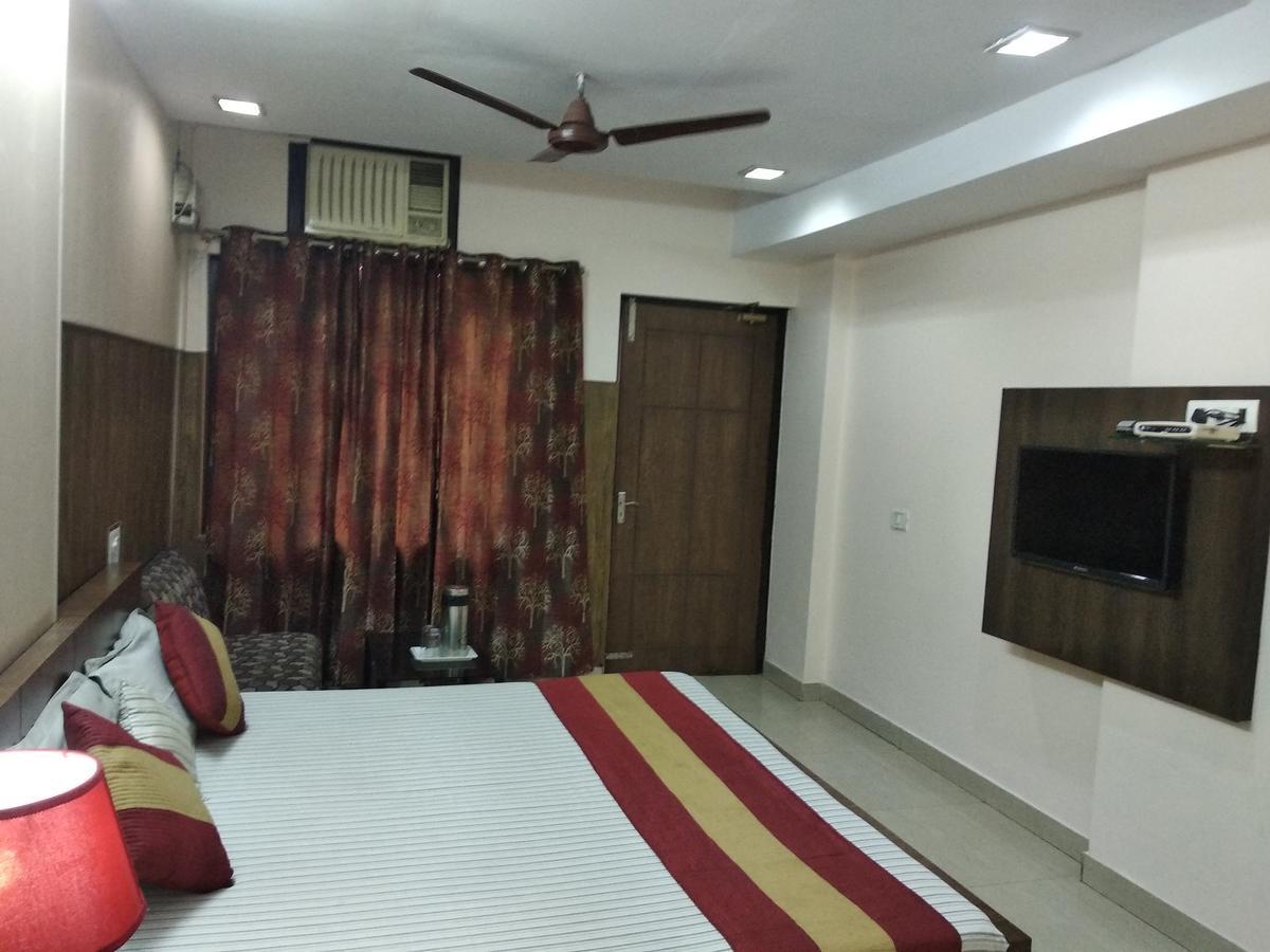 Hotel Palace Amritsar Esterno foto