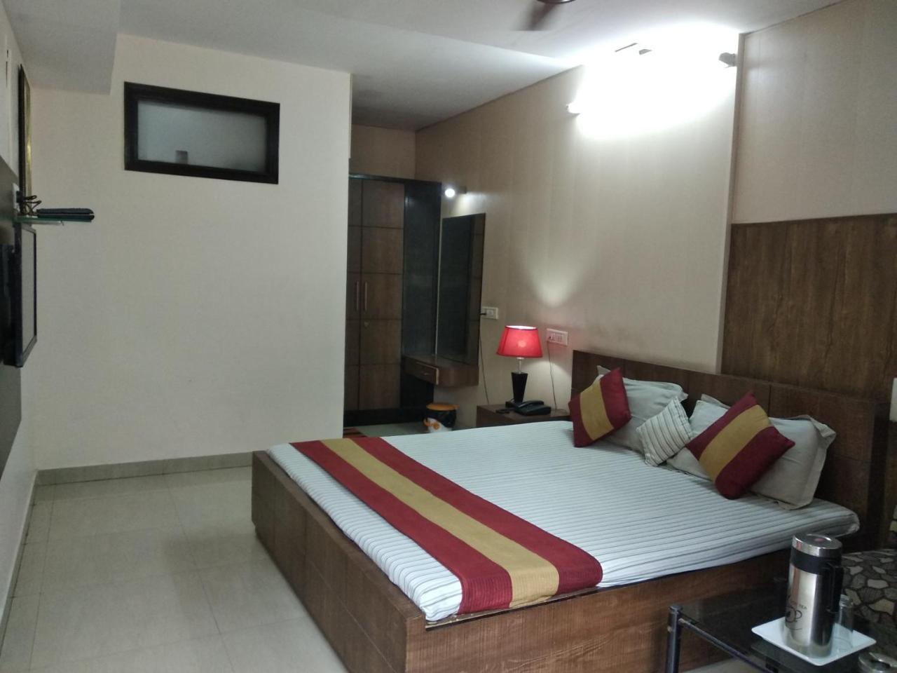 Hotel Palace Amritsar Esterno foto