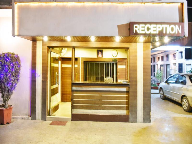 Hotel Palace Amritsar Esterno foto