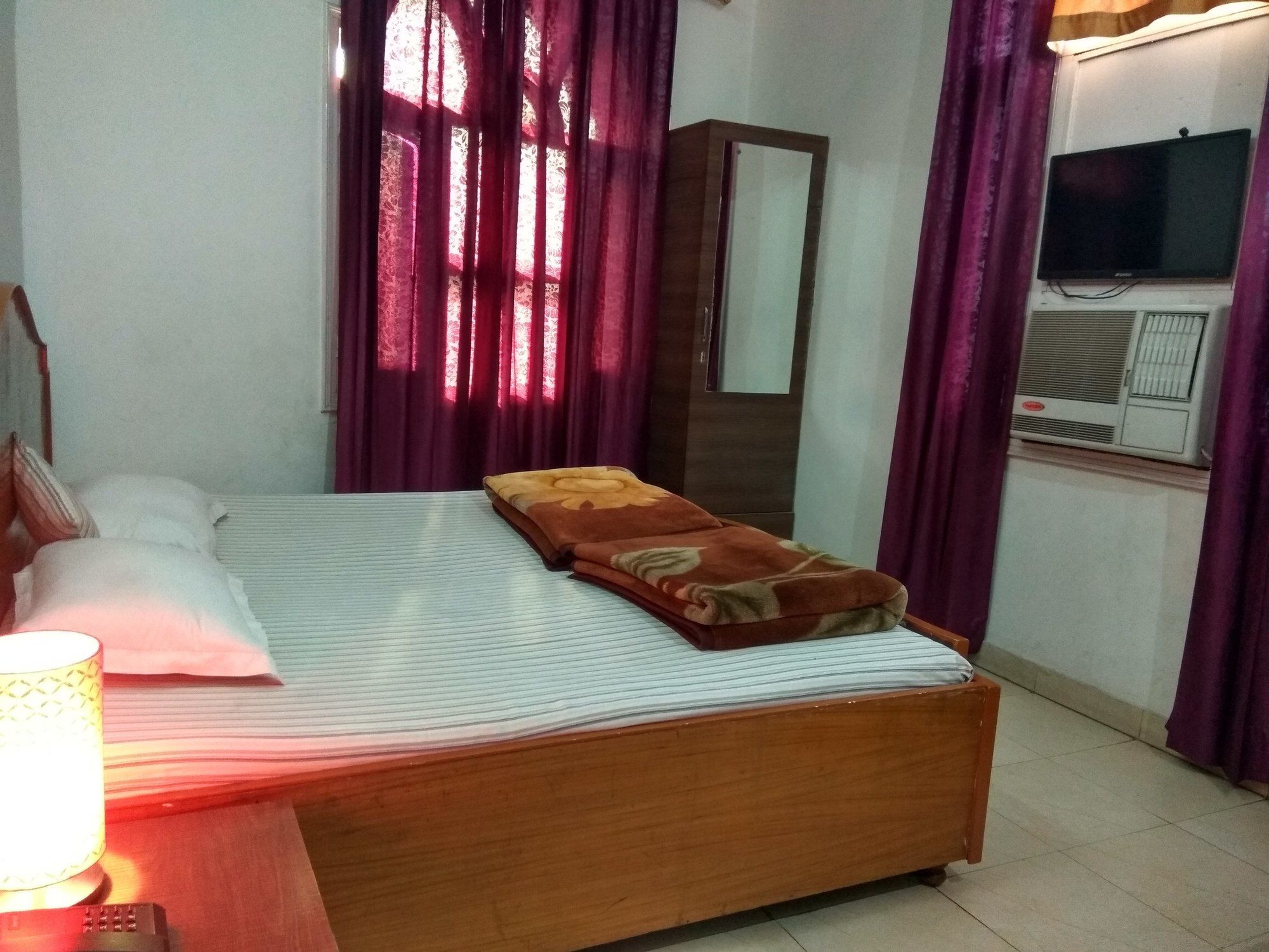 Hotel Palace Amritsar Esterno foto