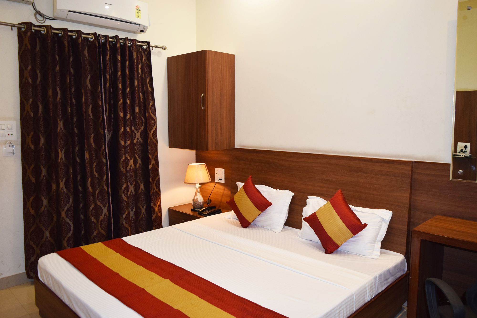 Hotel Palace Amritsar Esterno foto